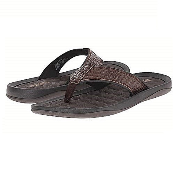 kenneth cole men's leather flip flops